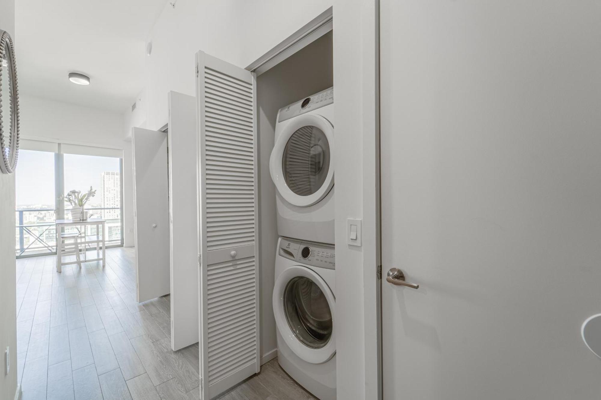Tr Miami 2 Bedroom, 1 Bedroom, And Studio Condos With Balconies Zewnętrze zdjęcie